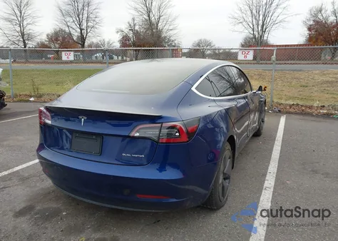 2019 Tesla Model 3 Long Range/Performance z USA, uszkodzony, nr VIN 5YJ3E1EB7KF195047